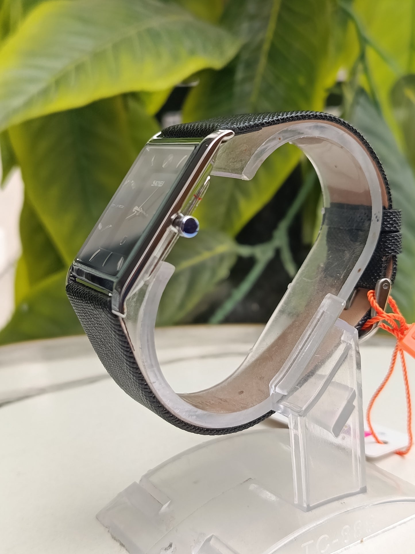 Skmei 9256 Tank Black Dial Tank Shape Watch