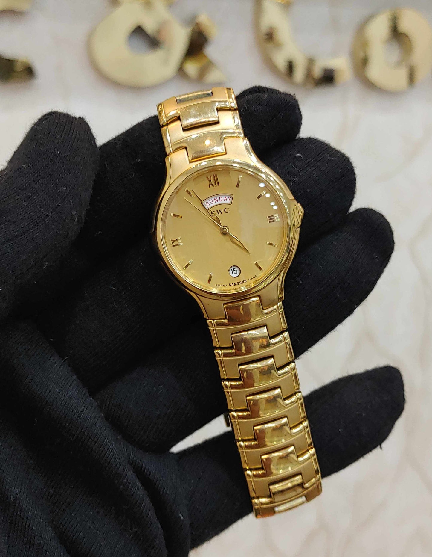 Samsung Vintage Golden Classic Wrist Watch Stainless Steel 38mm Quartz