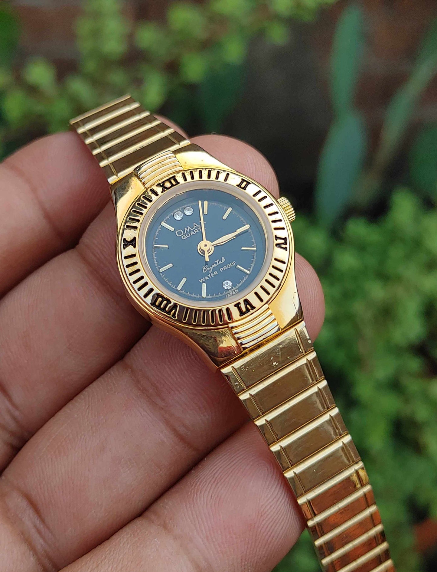 Omax Vintage 90s For Women Gold Colour