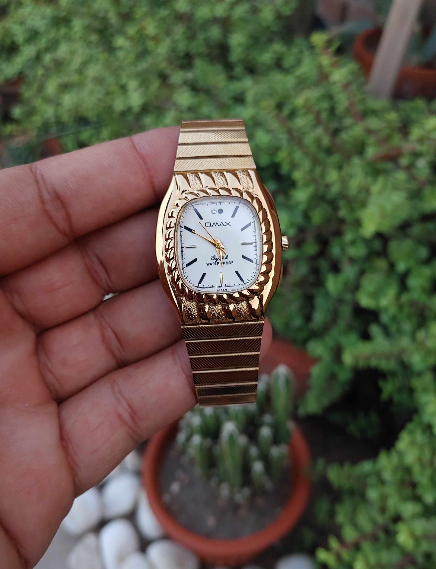 Omax Vintage White Dial Gold Colour Watch For Men