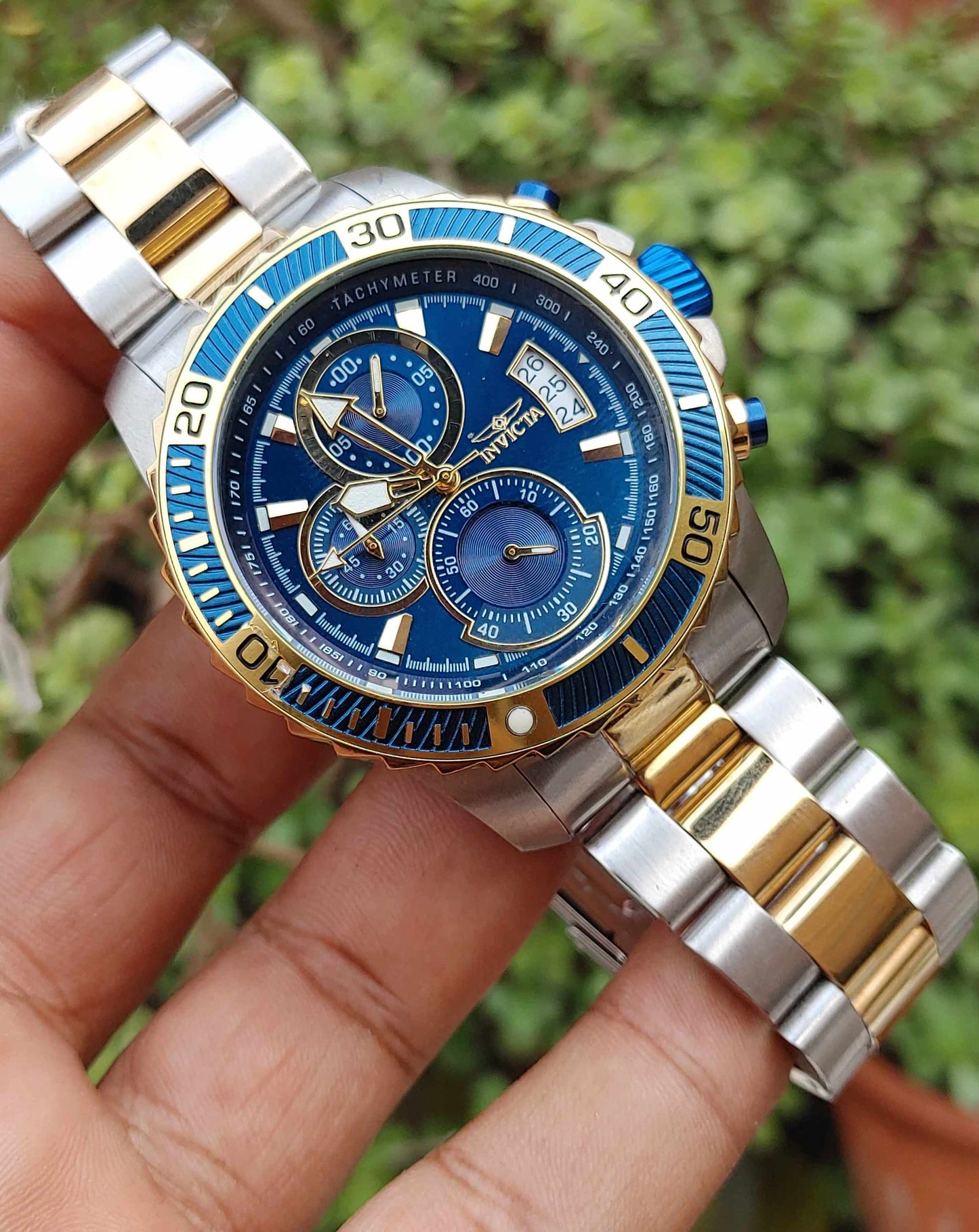 Invicta Premium Chornograph Wrist Watch For Men in Royal Blue Dial