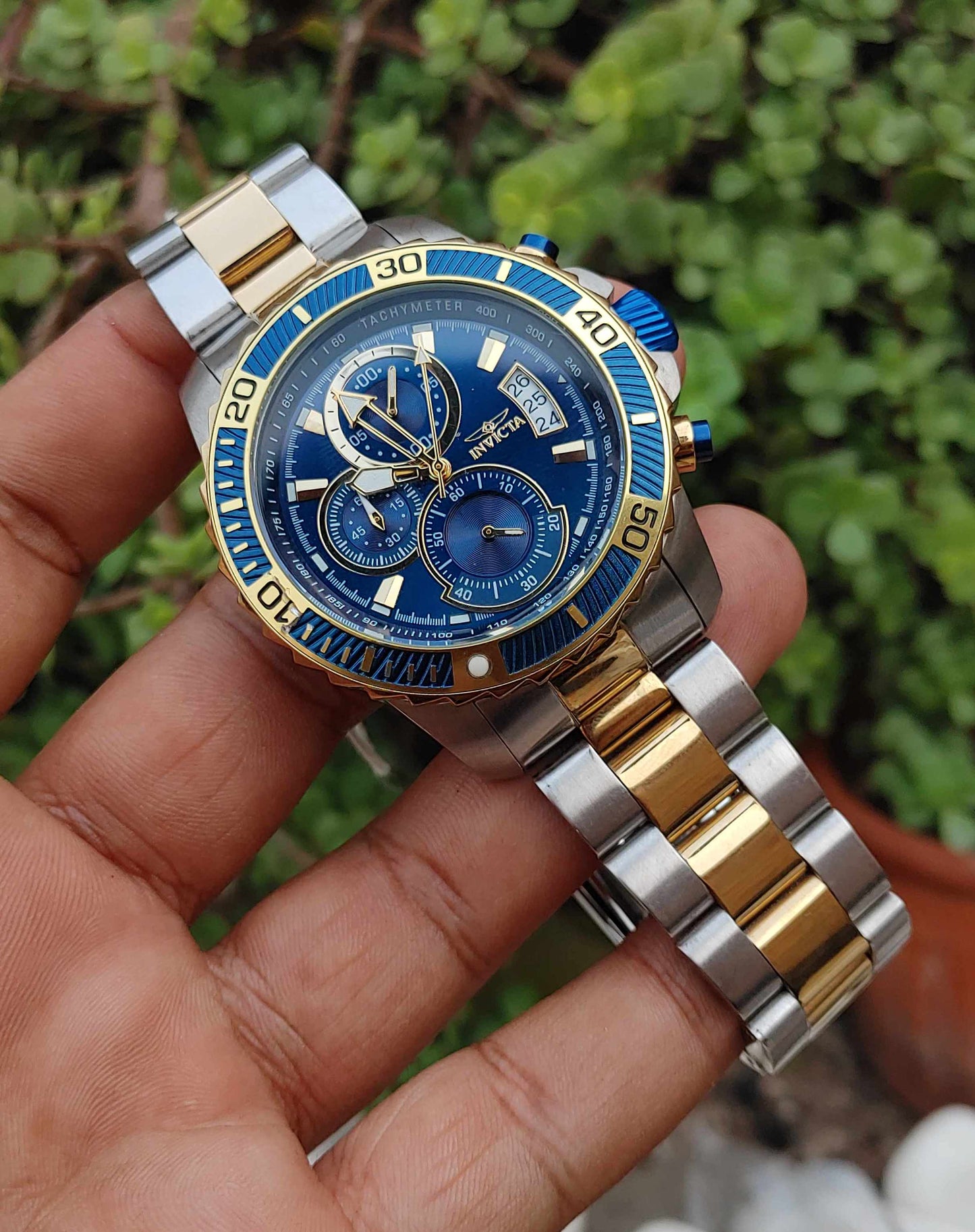 Invicta Premium Chornograph Wrist Watch For Men in Royal Blue Dial