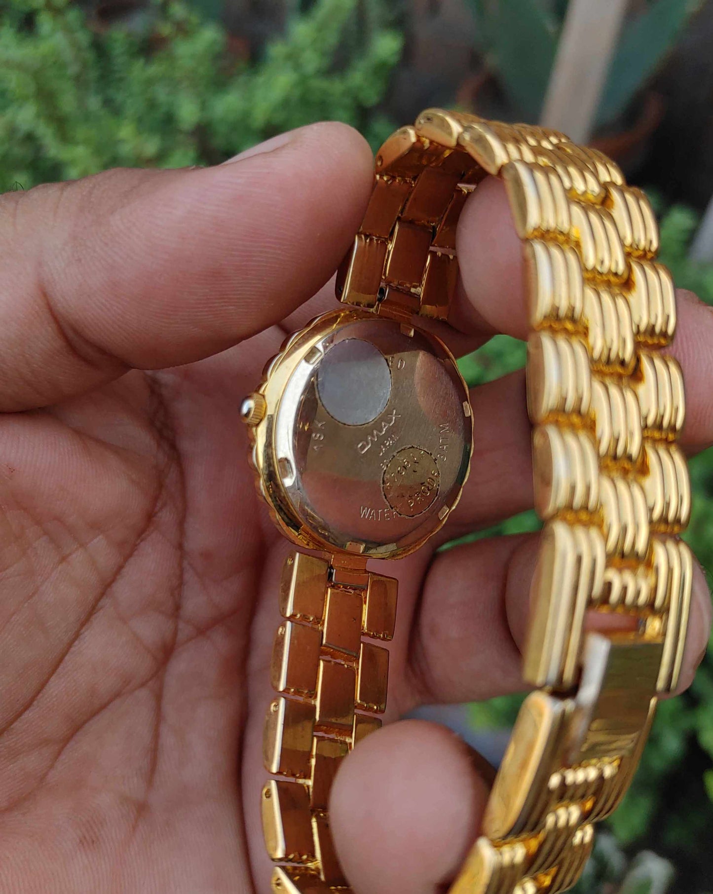 Omax 18k Gold Plated vintage Premium Watch for Women