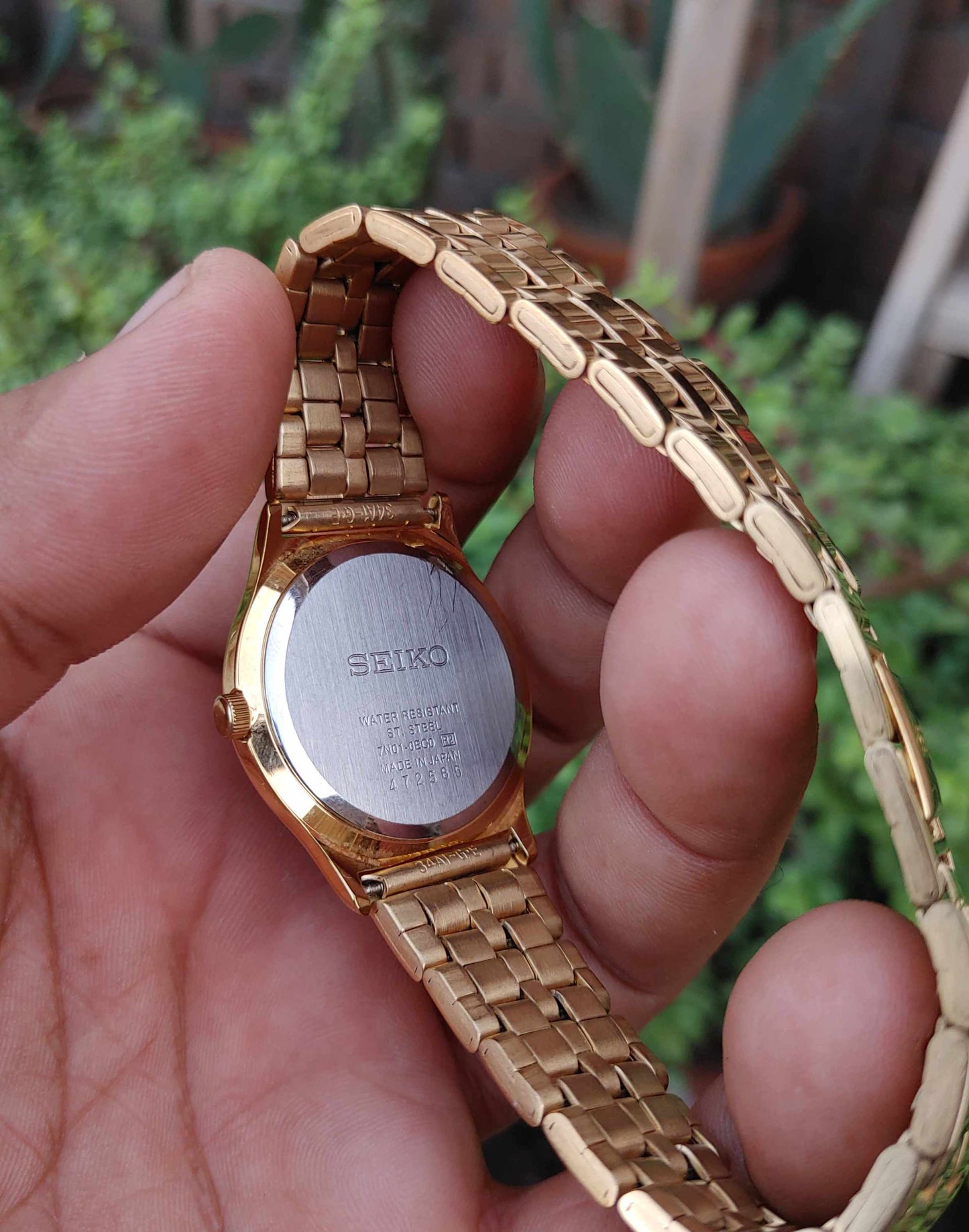 Seiko Vintage Gold Japan Movement Watch for Men in Light Weight