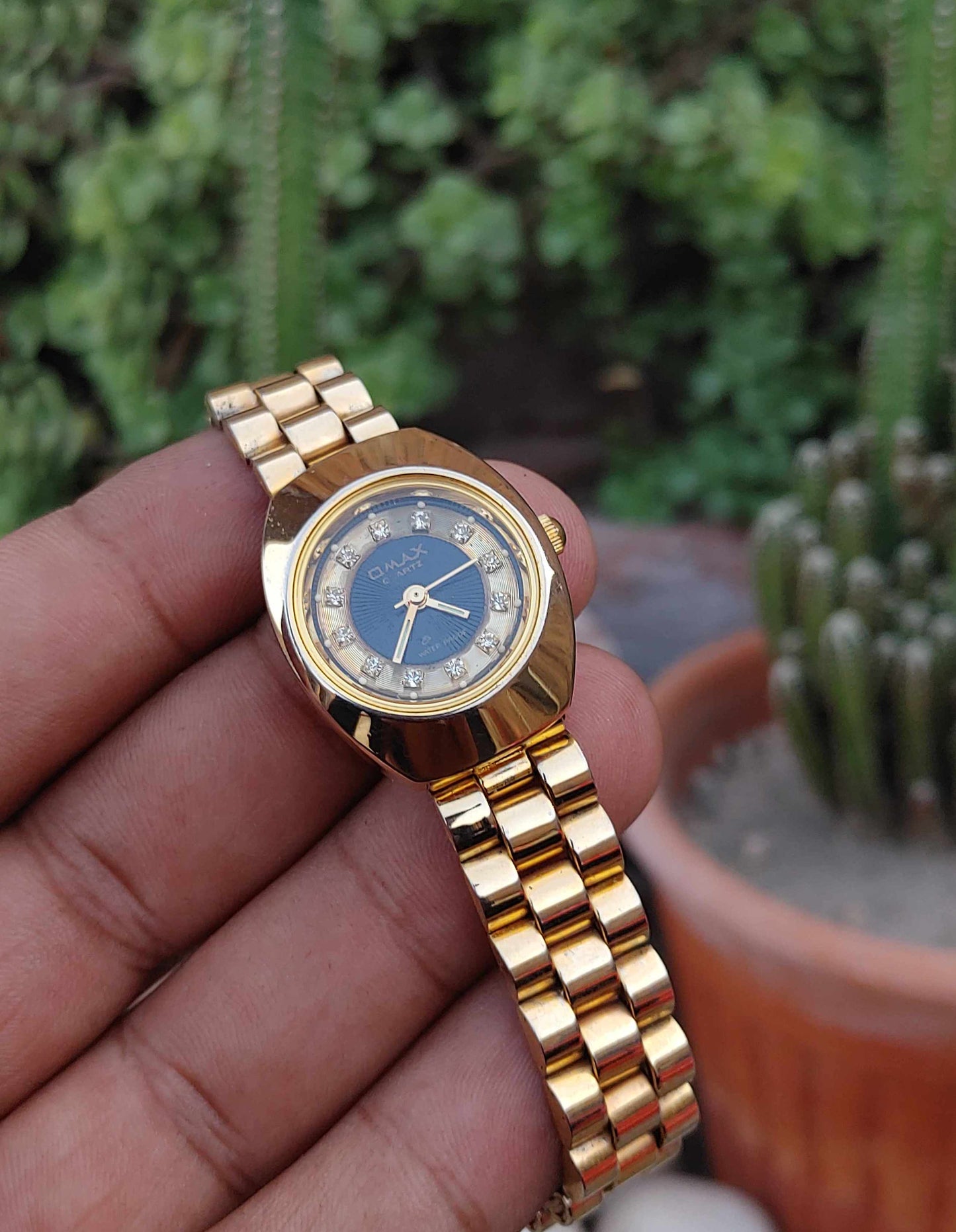 Omax Wrist Watch for Women Diastar Case