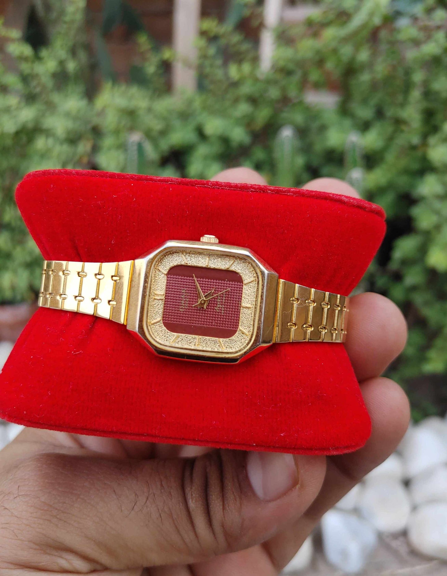 Omax Vintage 85s 100% Authentic Watch For Women
