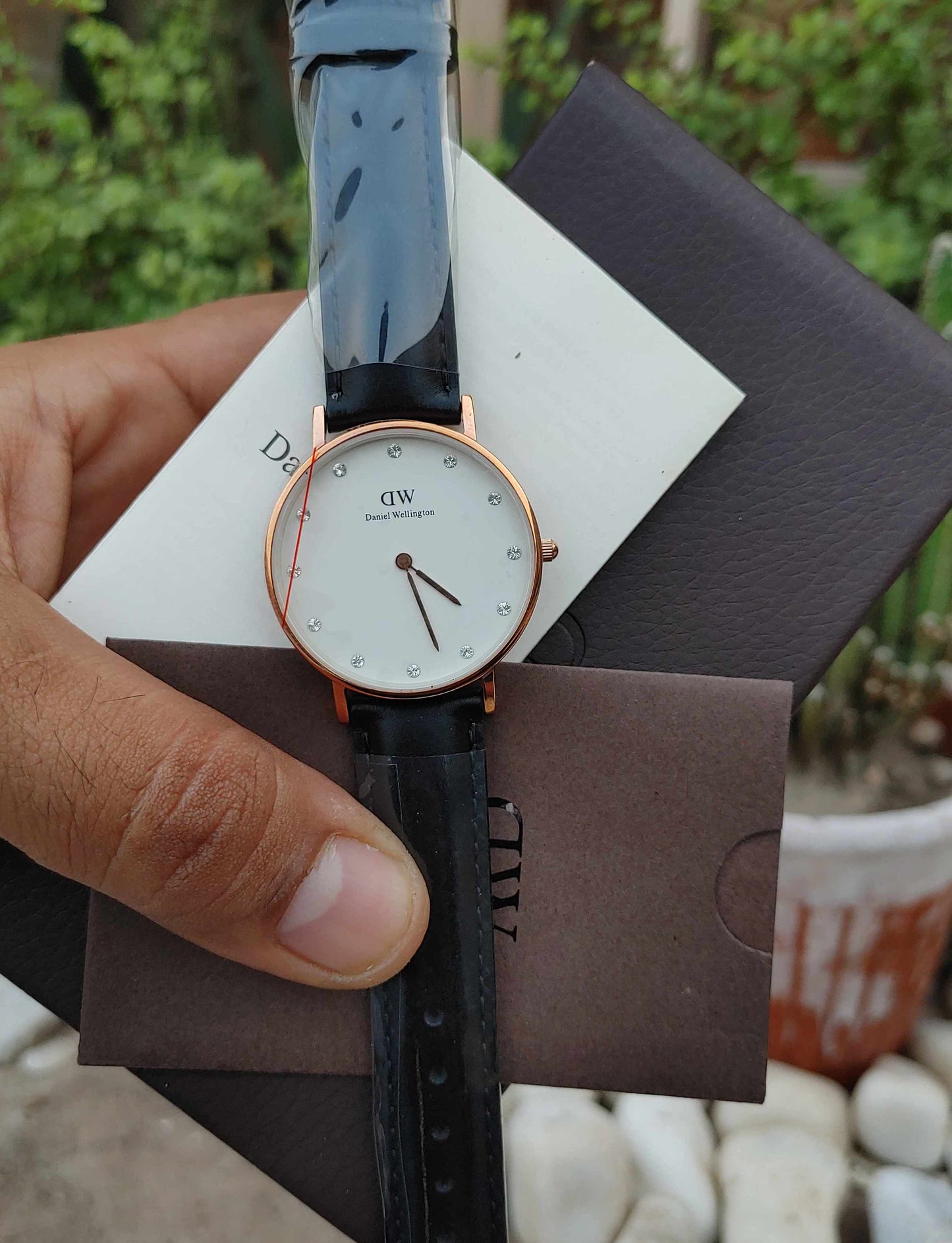 Daneil Wellington Black Leather Strap Wrist Watch For Men