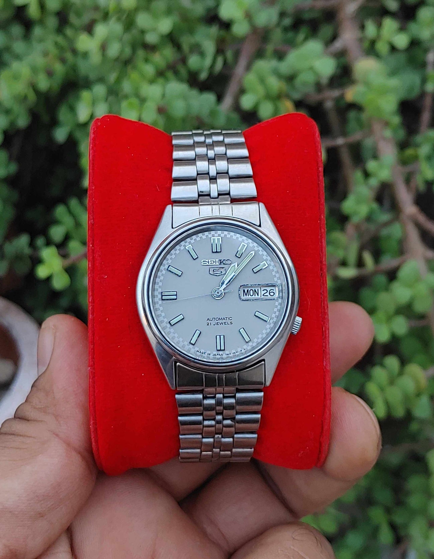 Seiko Automatic Grey Dial 200% Authentic Watch For Men with Perfect Working Condition Made in Japan