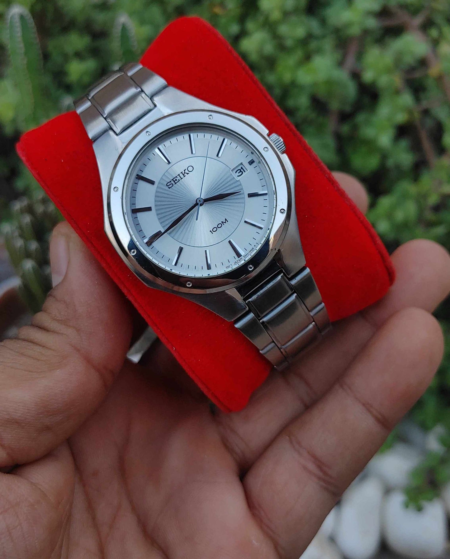 Seiko Beautiful Slim Wrist Watch For Men Quartz Japan Movement 41mm
