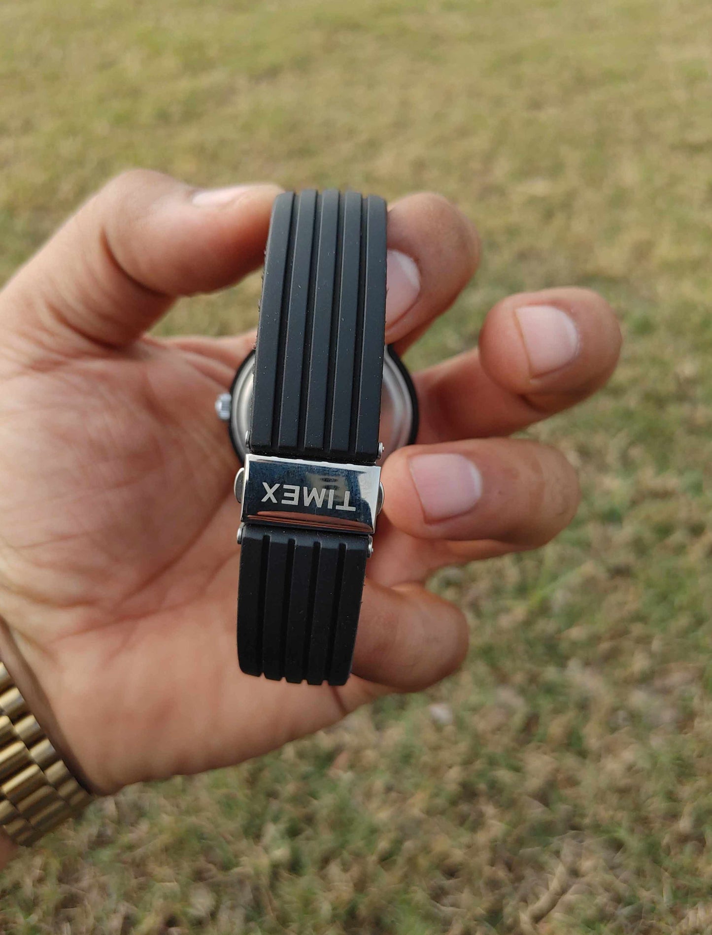 Timex Rubber Strap Watch For Men Master Butterfly Lock