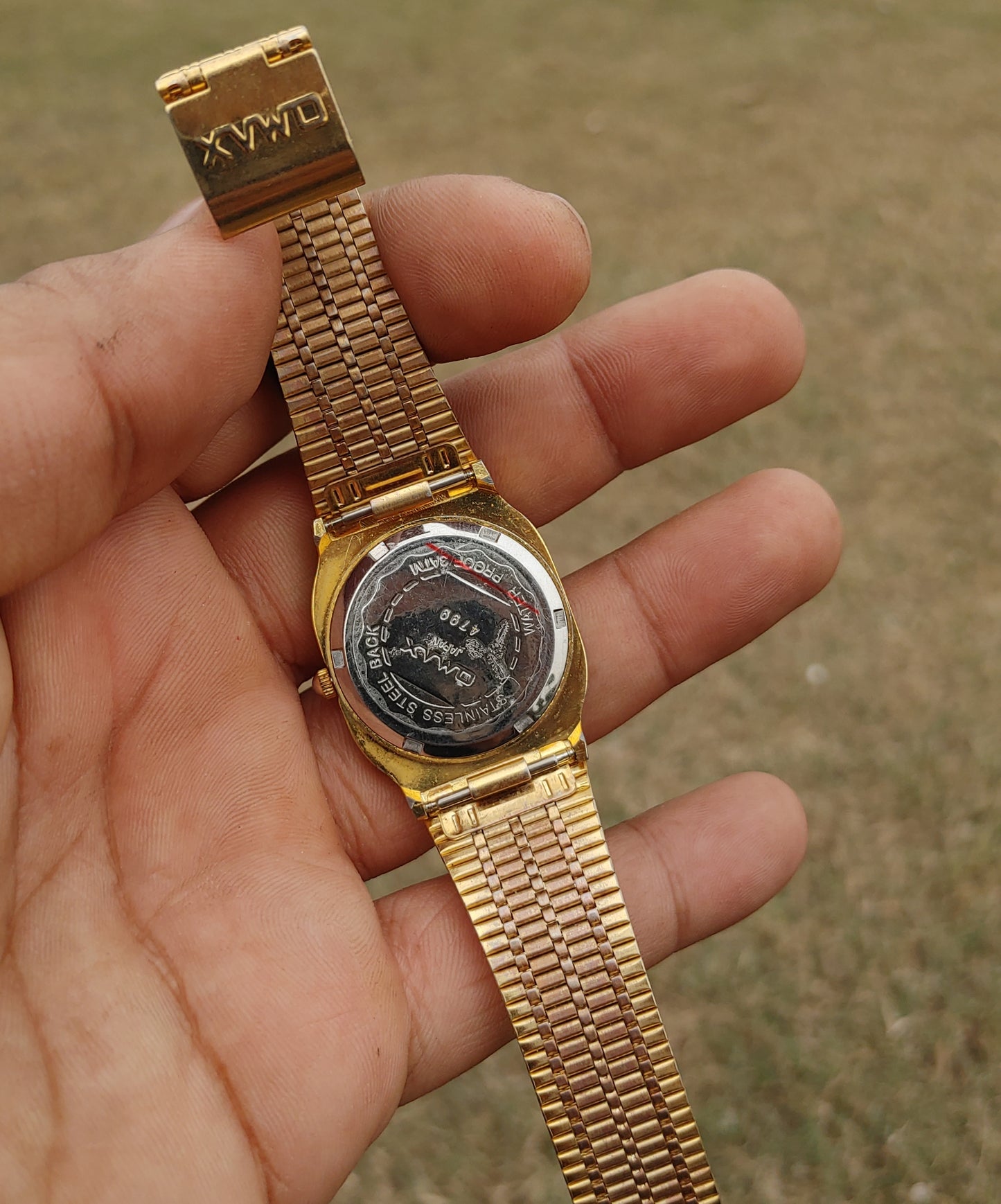 Omax Vintage Quartz Japan 40mm 90s Classic Watch