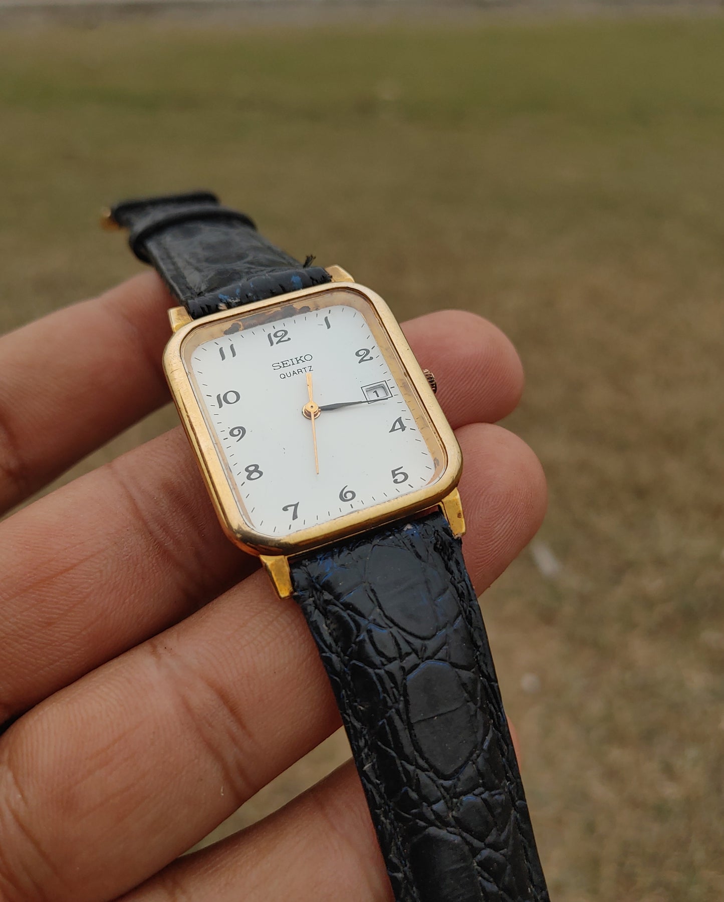 Seiko Vintage Square 90s Wrist Watch with Original Strap Golden Case leather Strap