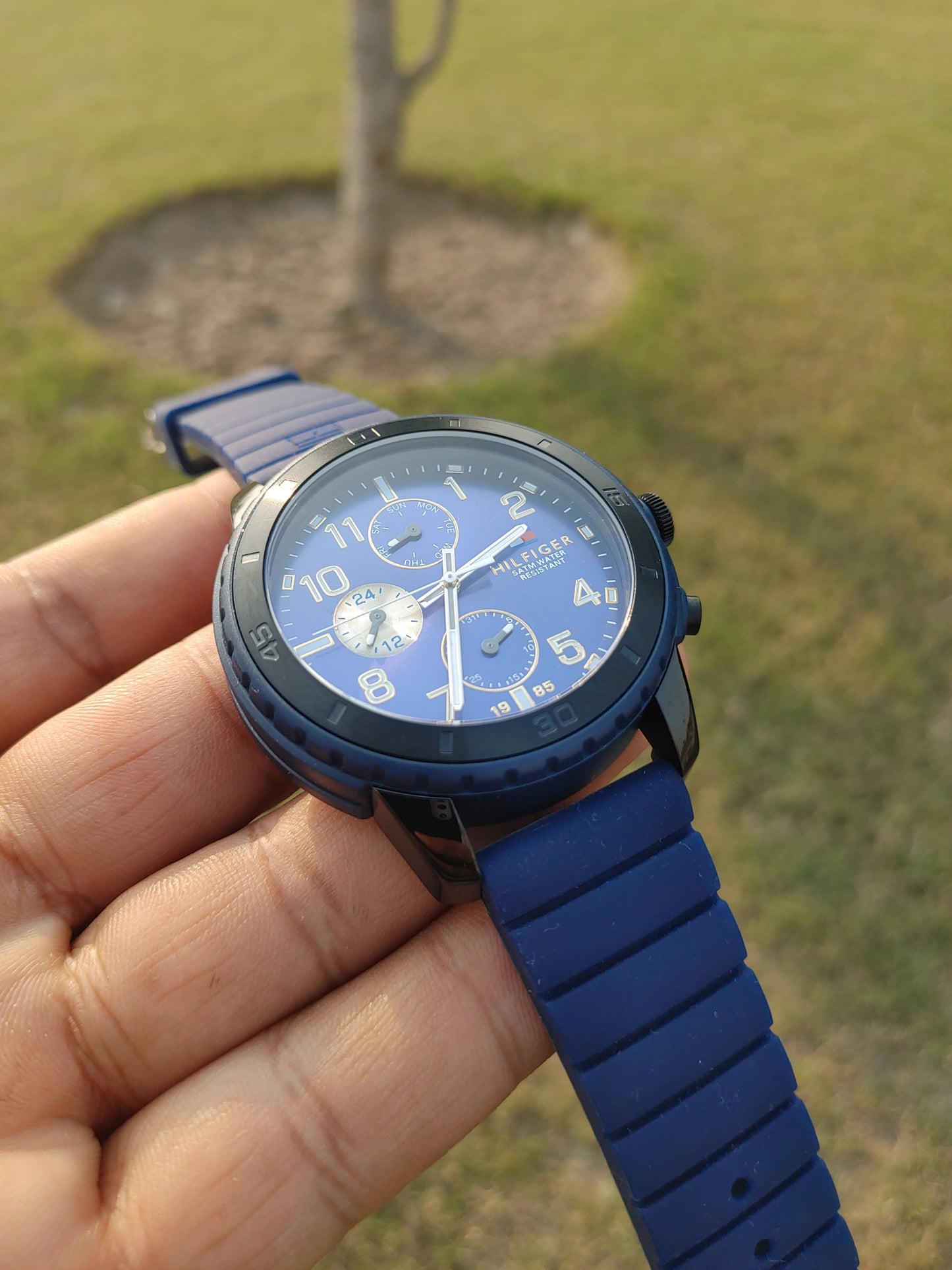 Tommy Hilfiger Black Blue Case Blue Rubber Strap Date o Graph Watch For Men Quartz Japan Movement