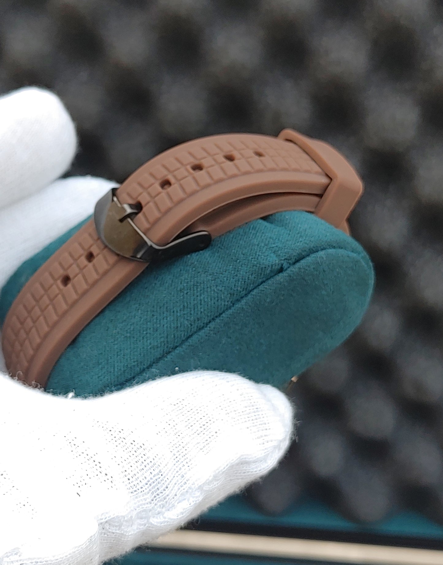 Universe Point Rose Gold Case Diameter Rubber Strap Watch