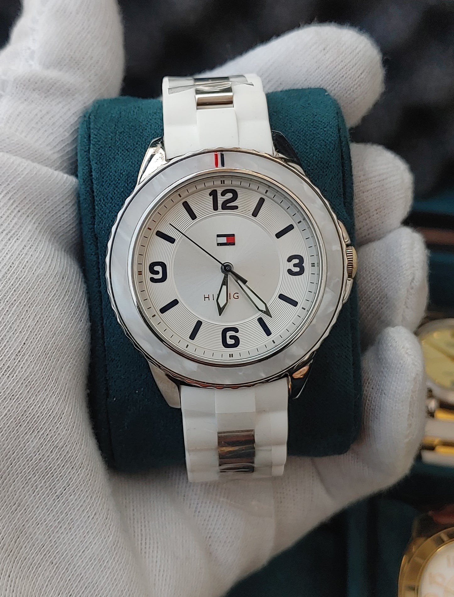 Tommy Hilfiger TH.189.3.29.18.43 White Rubber Strap Watch Unisex