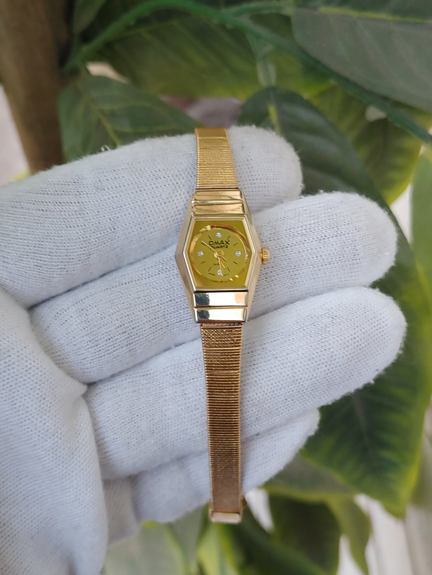 Omax MOA-20W Vintage Watch For Women