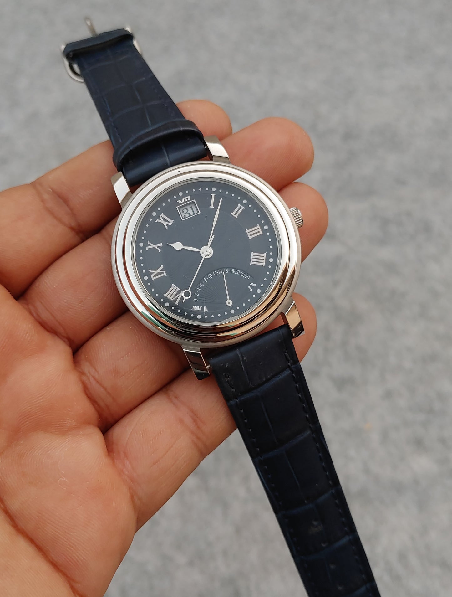 Branded Quartz Imported Hong Kong Men's Watch