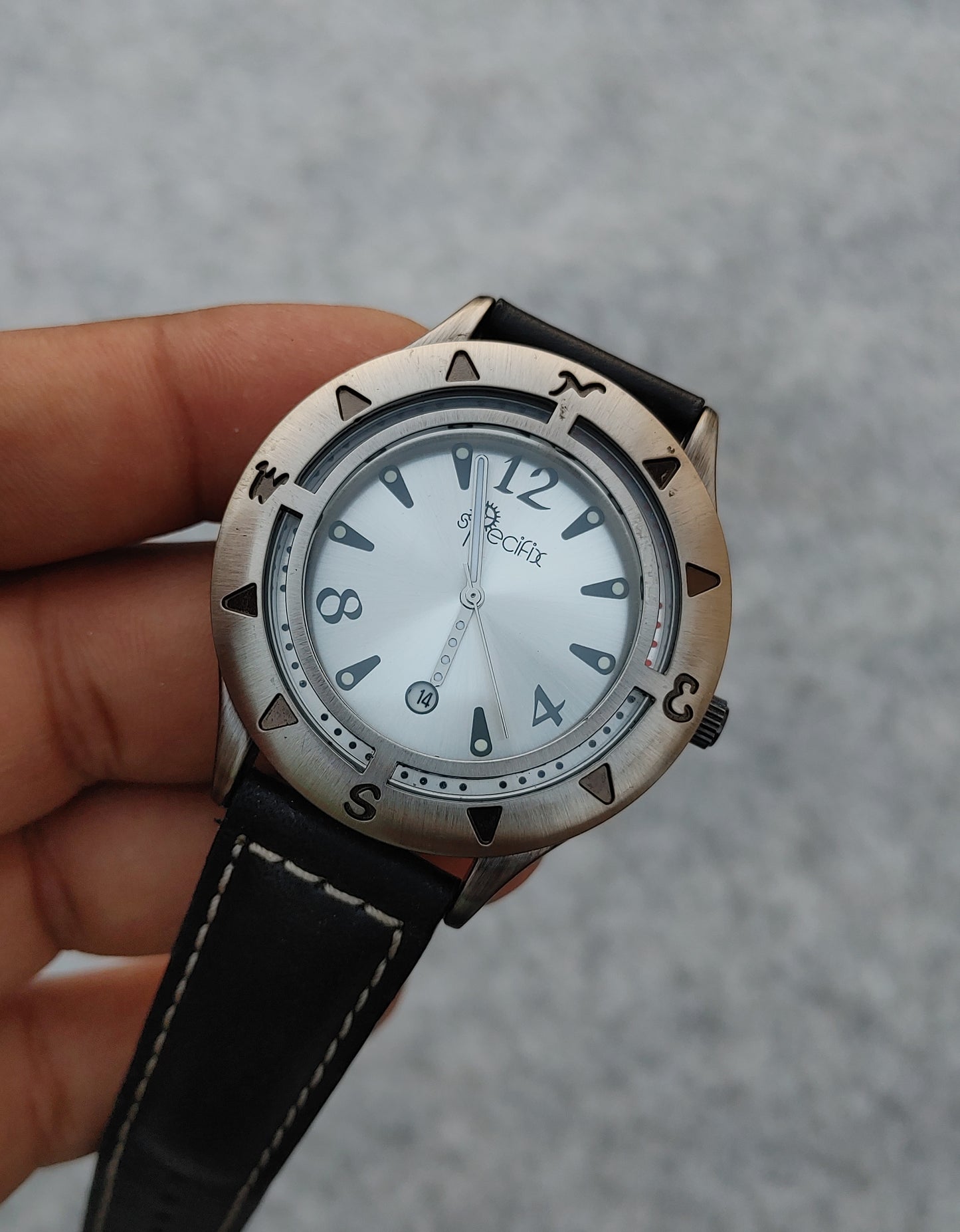 Specifix Leather Strap Protection Layer Glass Men's Watch