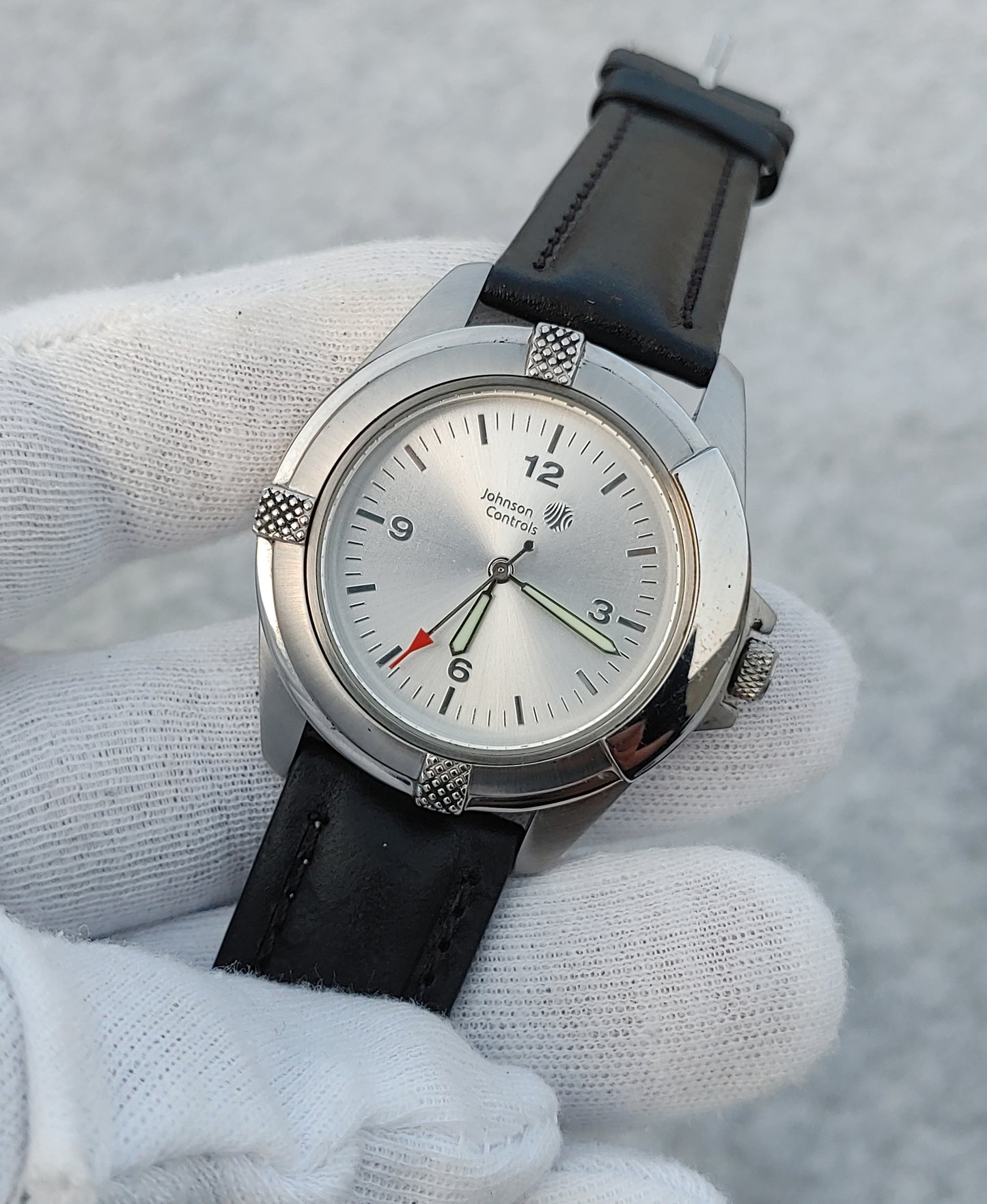 Johnson Control's Mens Quartz Watch