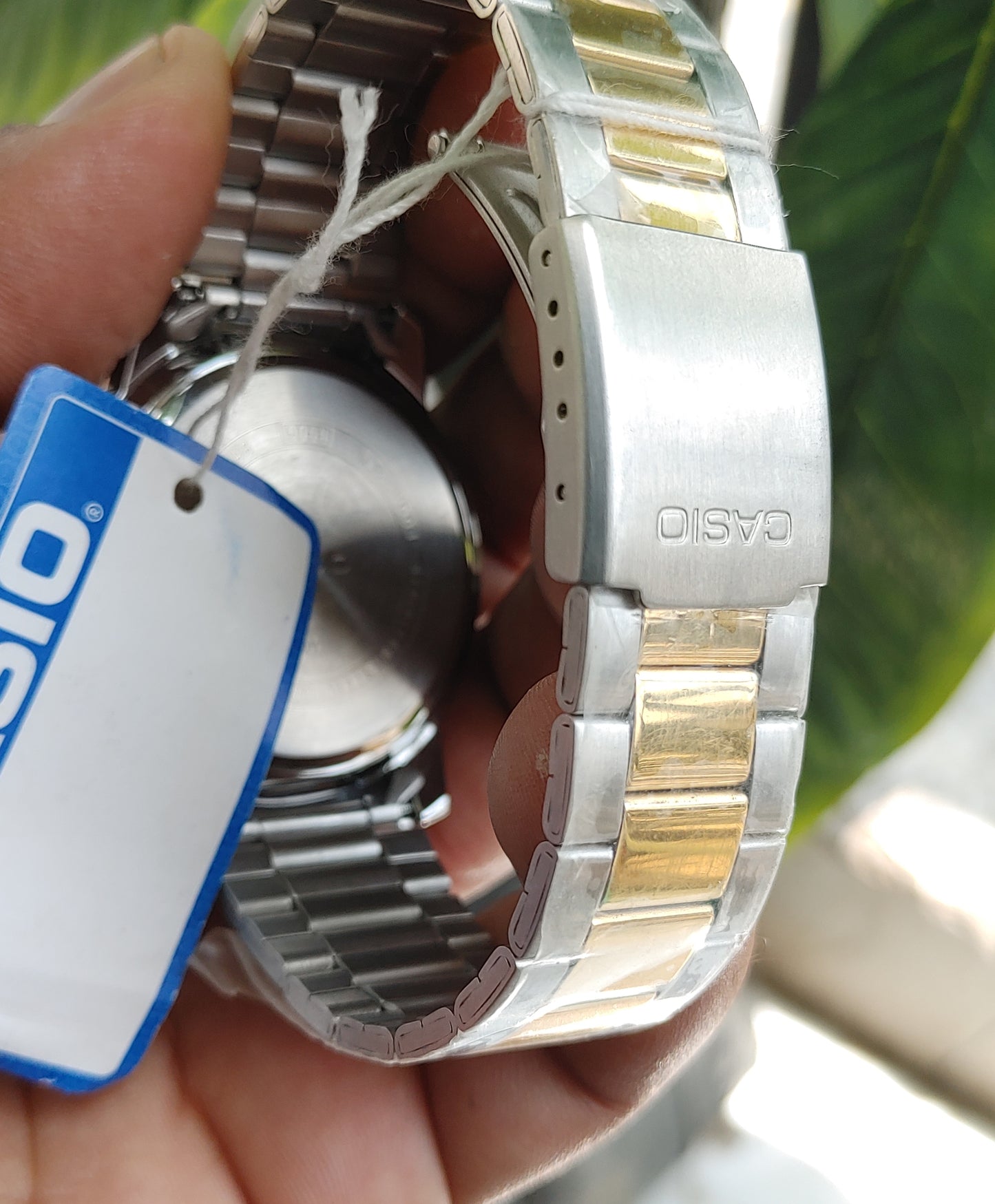 Casio MTP-VD01SG-1BV Men’s Two-Tone Analog Watch – Sporty Stainless Steel Design with Black Dial