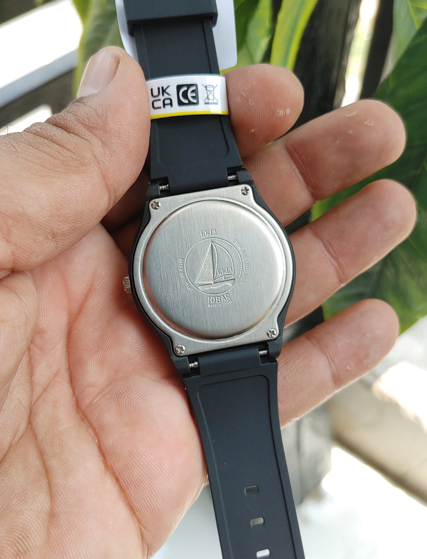 Q&Q A212J004Y Youth Black Analog Watch – Sporty Casual with Water Resistance