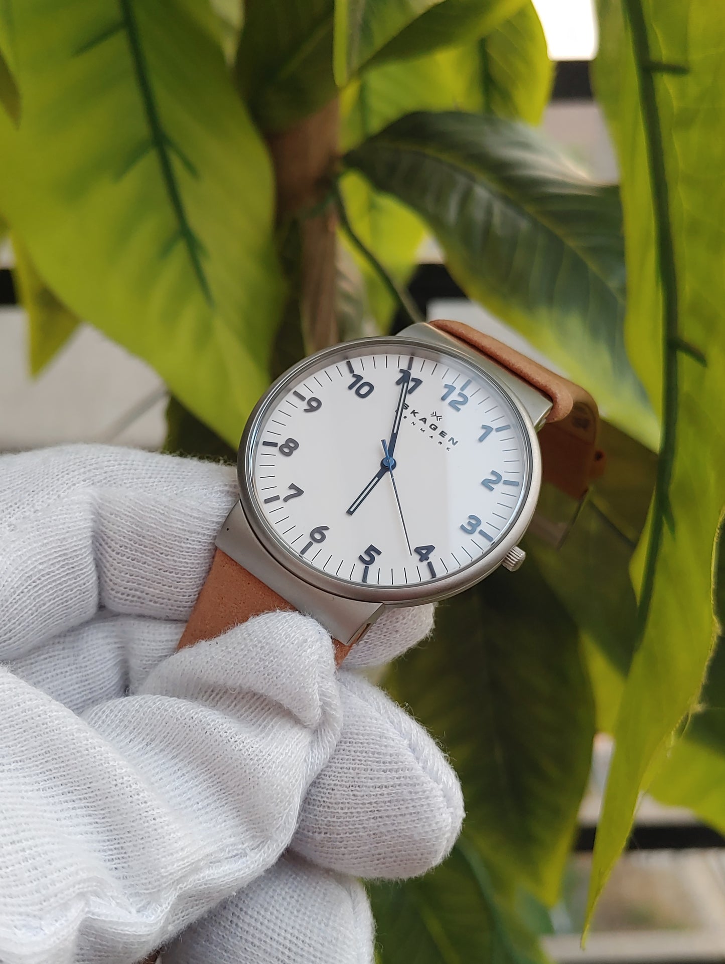 Skagen Men's Classic Watch – Ultra-Slim, Minimalist Design (Model SKW6082)