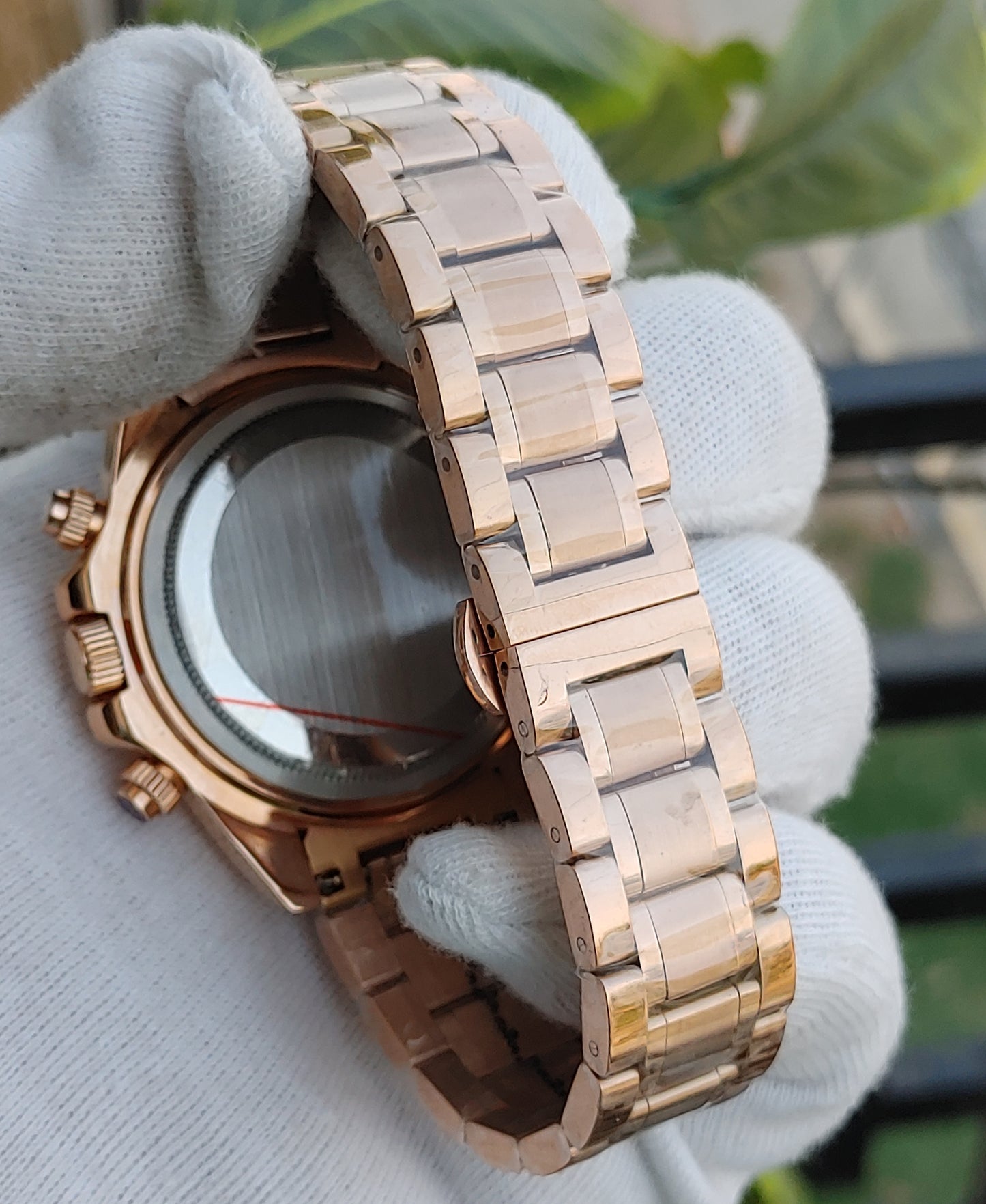 Yadiya Men's Hulk Green Rose Gold Dial Watch