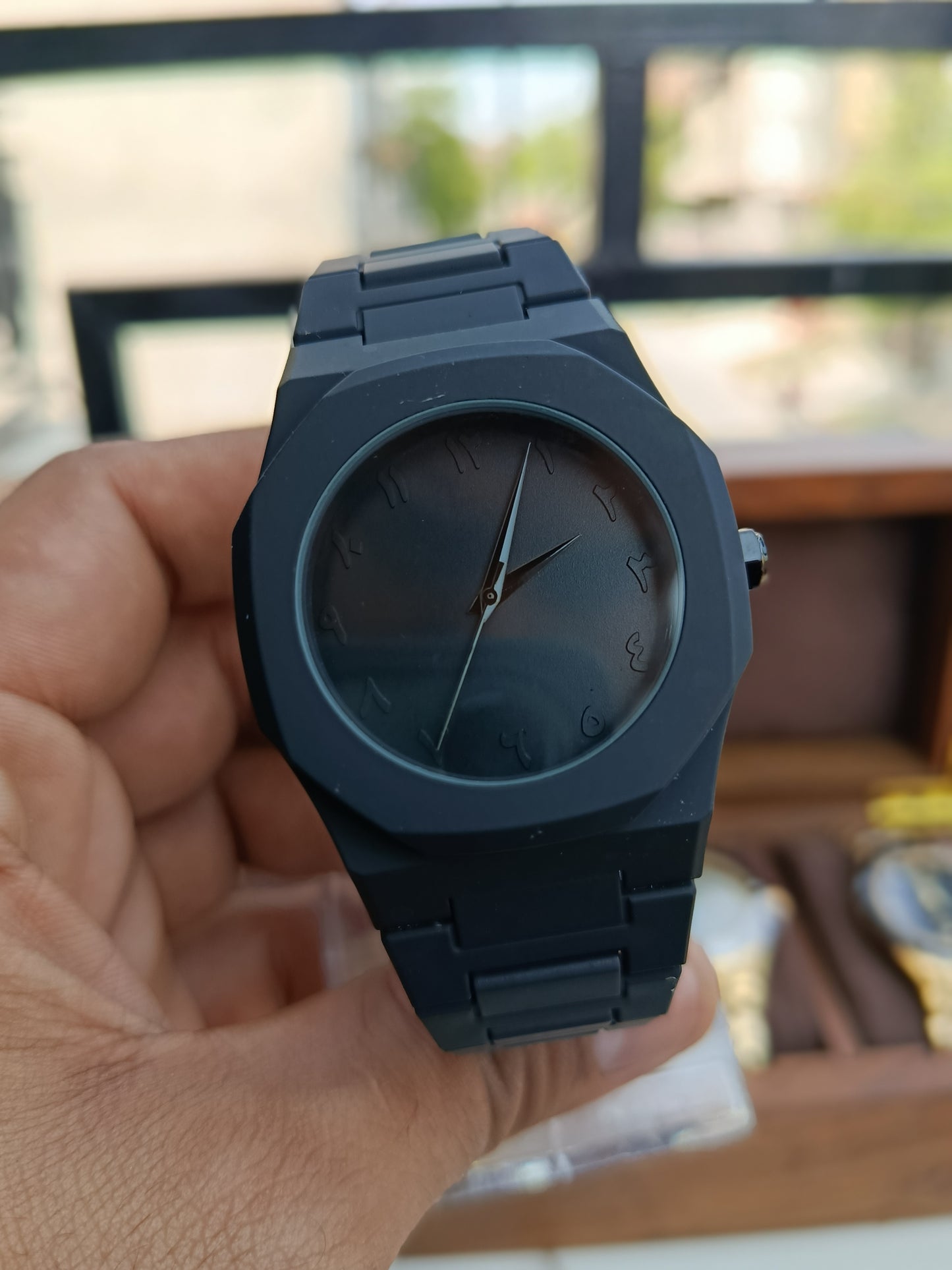 Black Aura Light Weight Watch