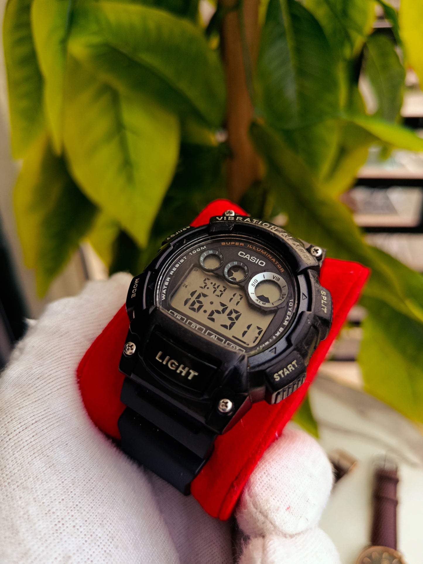 CASIO W-735H Vibration Alarm Sports Watch – Pre-Owned | Rugged Design | Shock Resistant