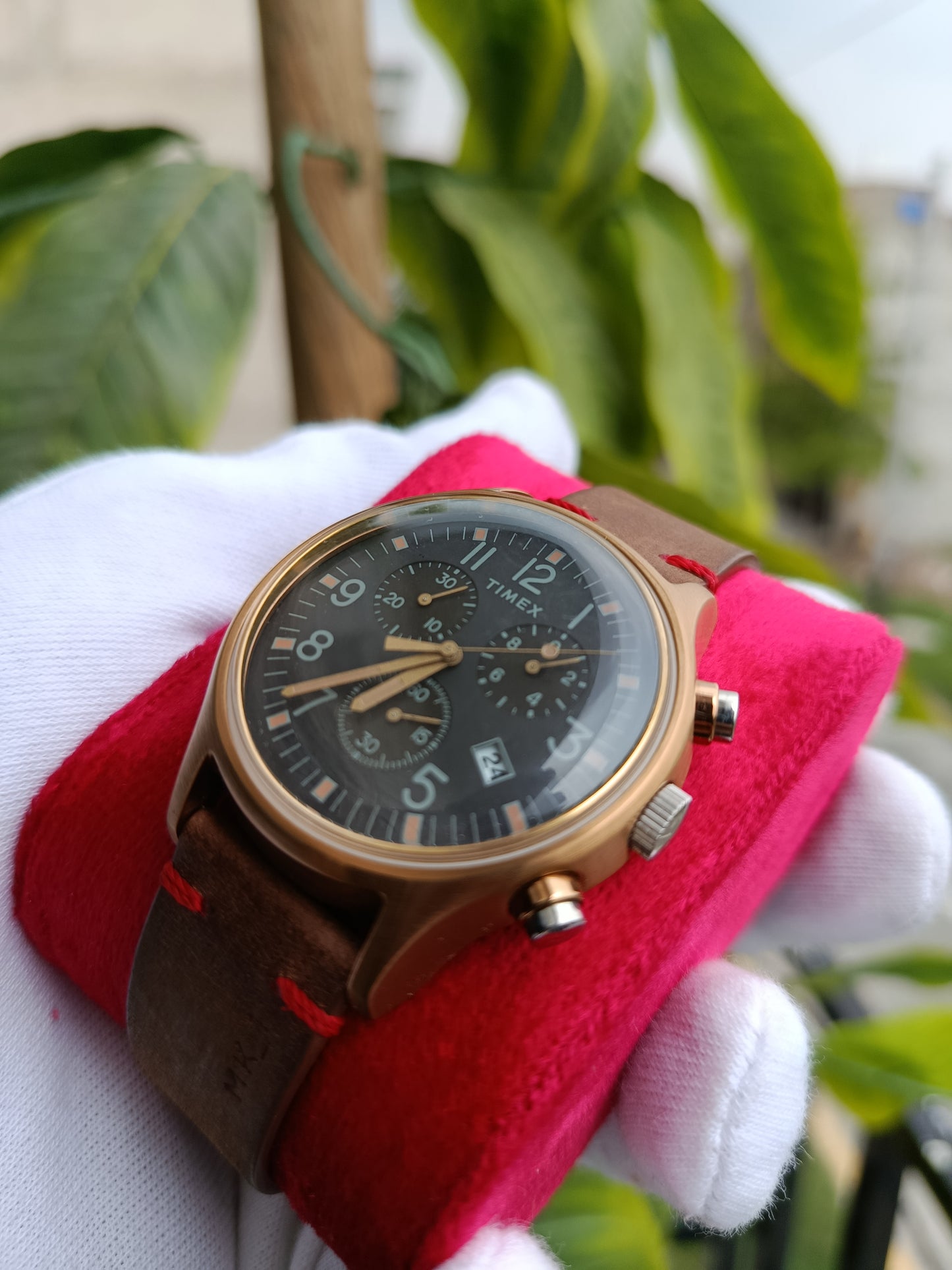 Timex TW2R96300 Men’s Chronograph Quartz Watch – Classic Leather Strap Timepiece