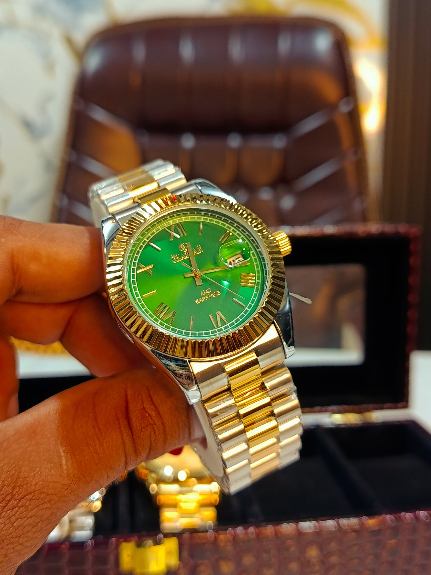 Seastar Double Tone Green Hulk ss-1101G Men's Watch