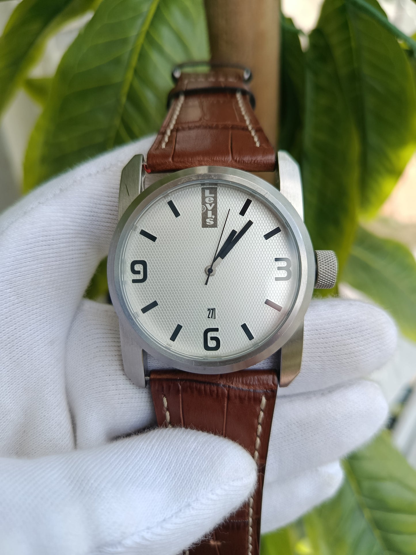 ES Levis L012GU-1 Black Silver Classic Leather