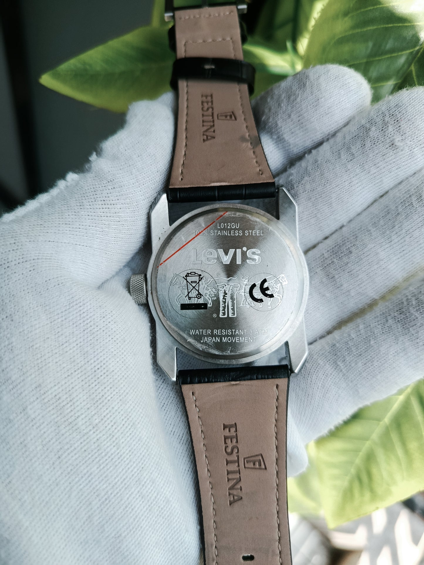 Levi’s L012GU Black Silver Classic Men’s Analog Watch