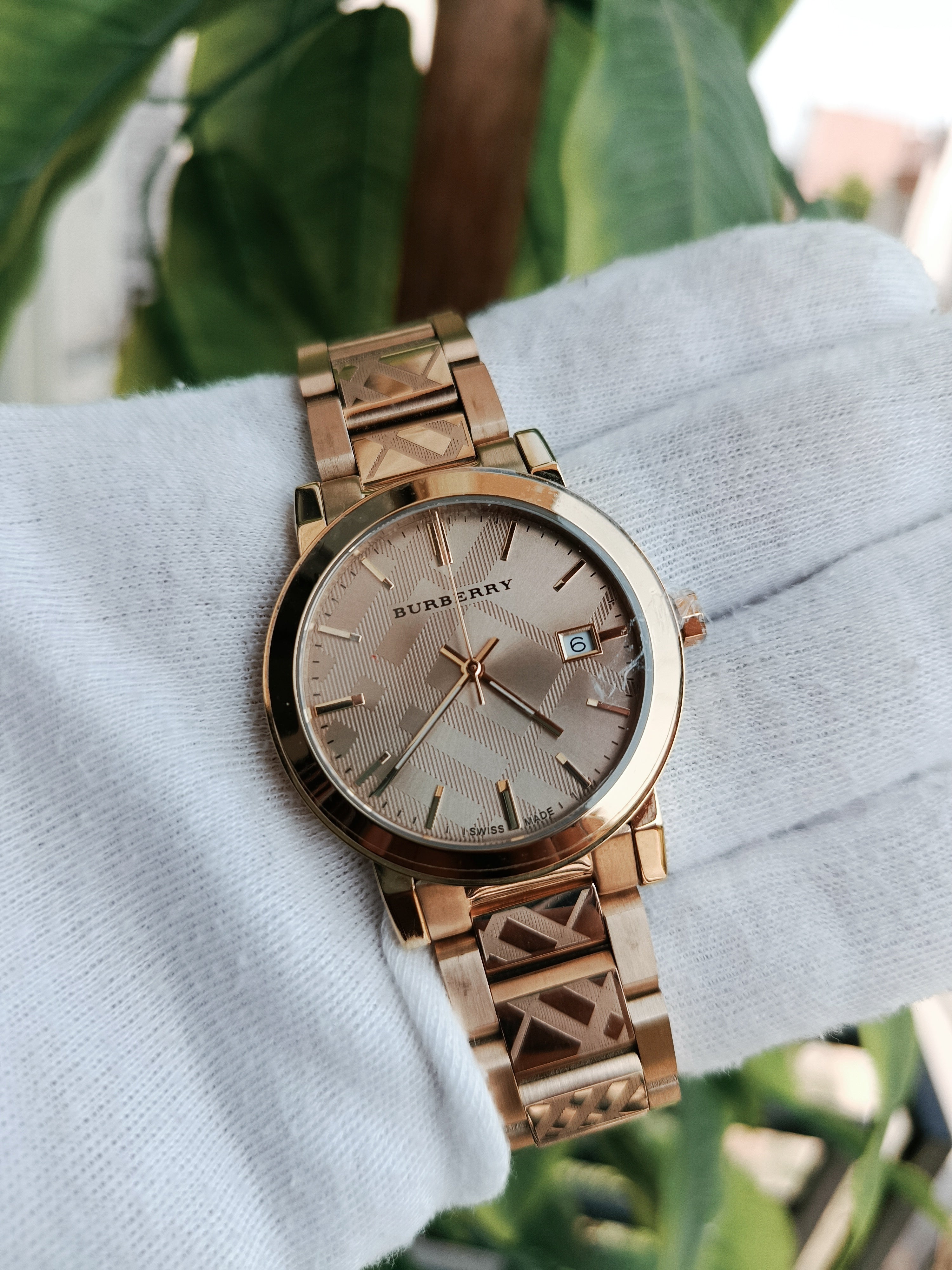 Burberry BU9038 Classic Stainless Steel Men's Watch - 40mm