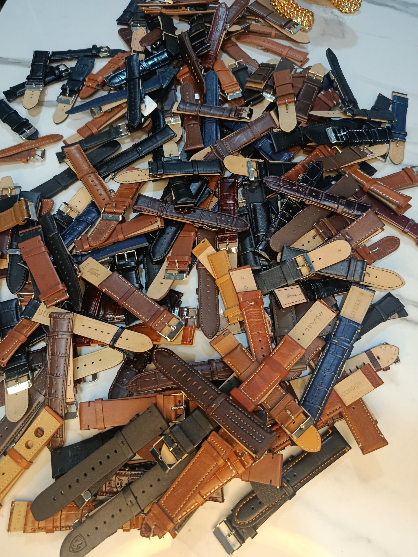 Mix Lot of 50 leather Straps Original And Branded 20-22mm Sizes