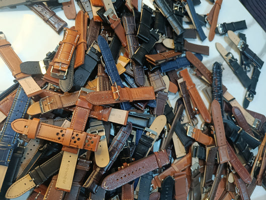 Mix Lot of 50 leather Straps Original And Branded 20-22mm Sizes