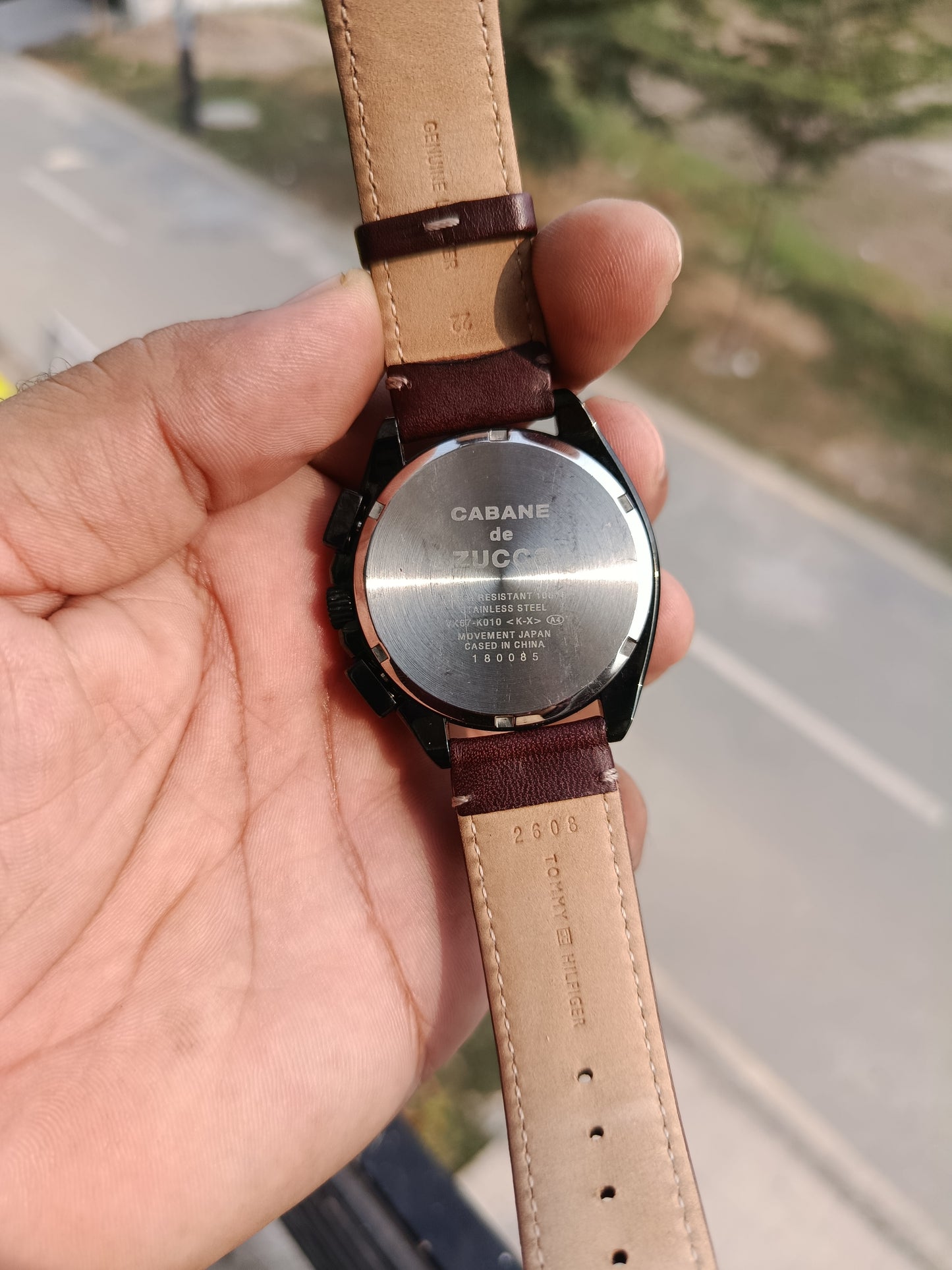 CABANE de Zucca AJGW001 Men’s Quartz Watch – Unique Planet Dial Design