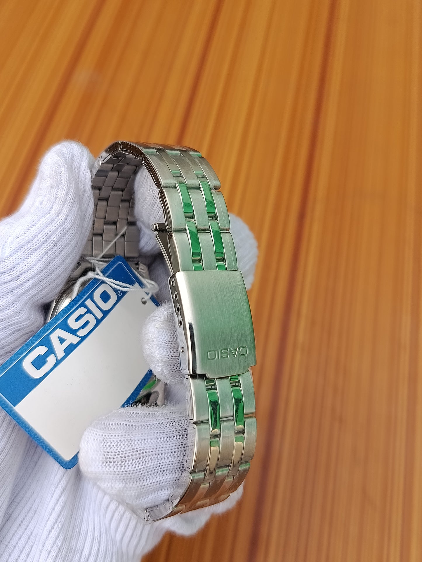 Casio MTP-1335D-1AVDF – Stainless Steel Classic Analog Men’s Watch