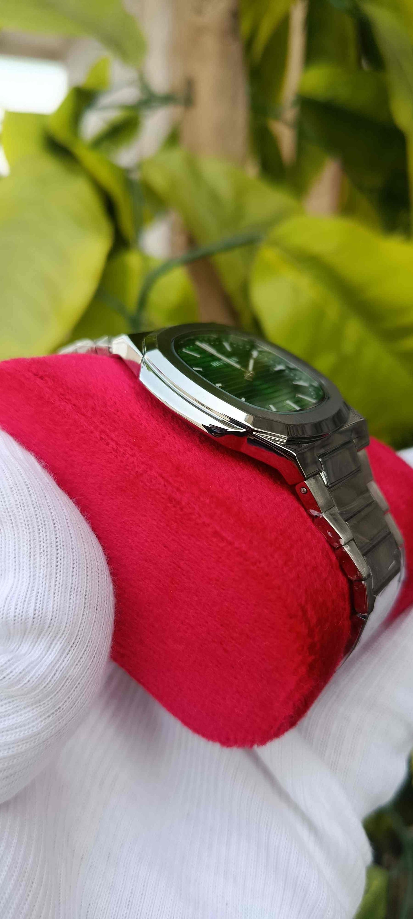 HONMIN Green Dial Bar Marker Watch | Silver Metal Polish Bracelet with Square Case