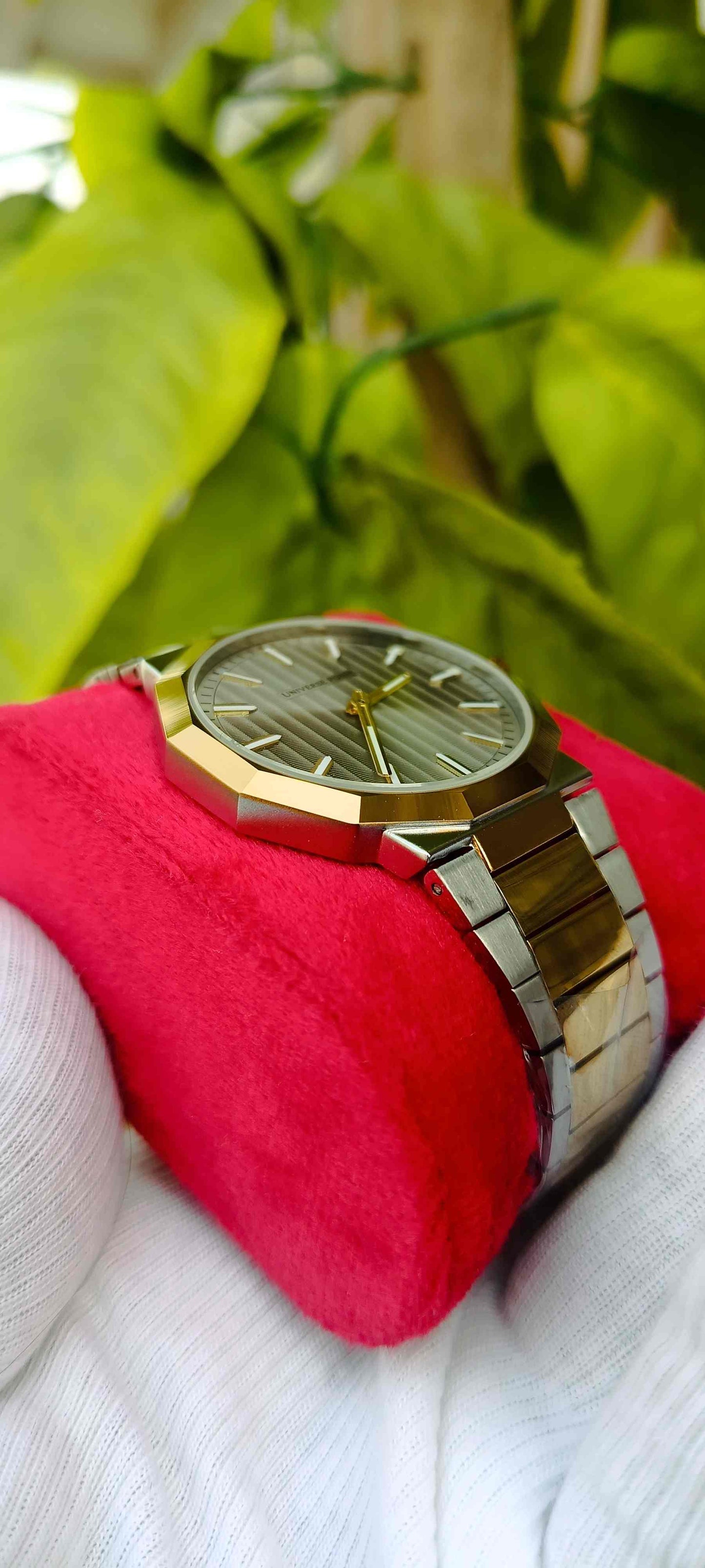 UNIVERSE POINT Two-Tone Silver Dial Bar Marker Watch | Silver & Gold Stainless Steel Bracelet