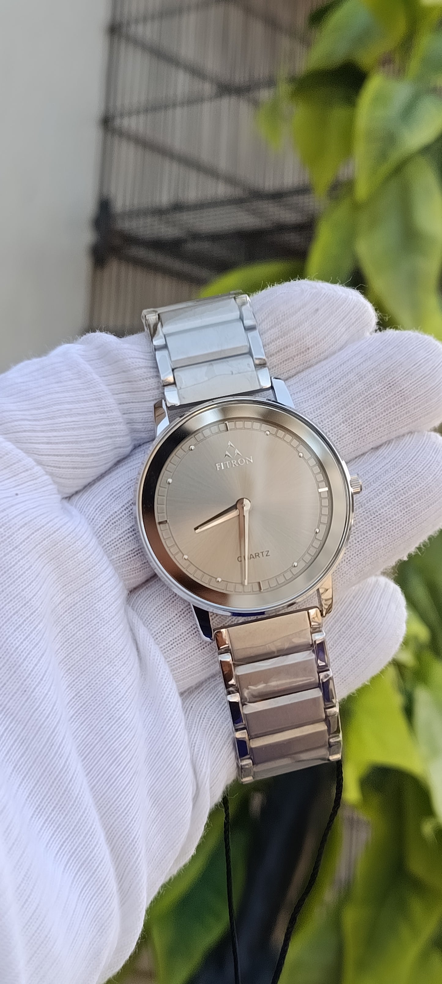 FITRON Quartz Men's Silver Tone Watch – Elegant Black Dial