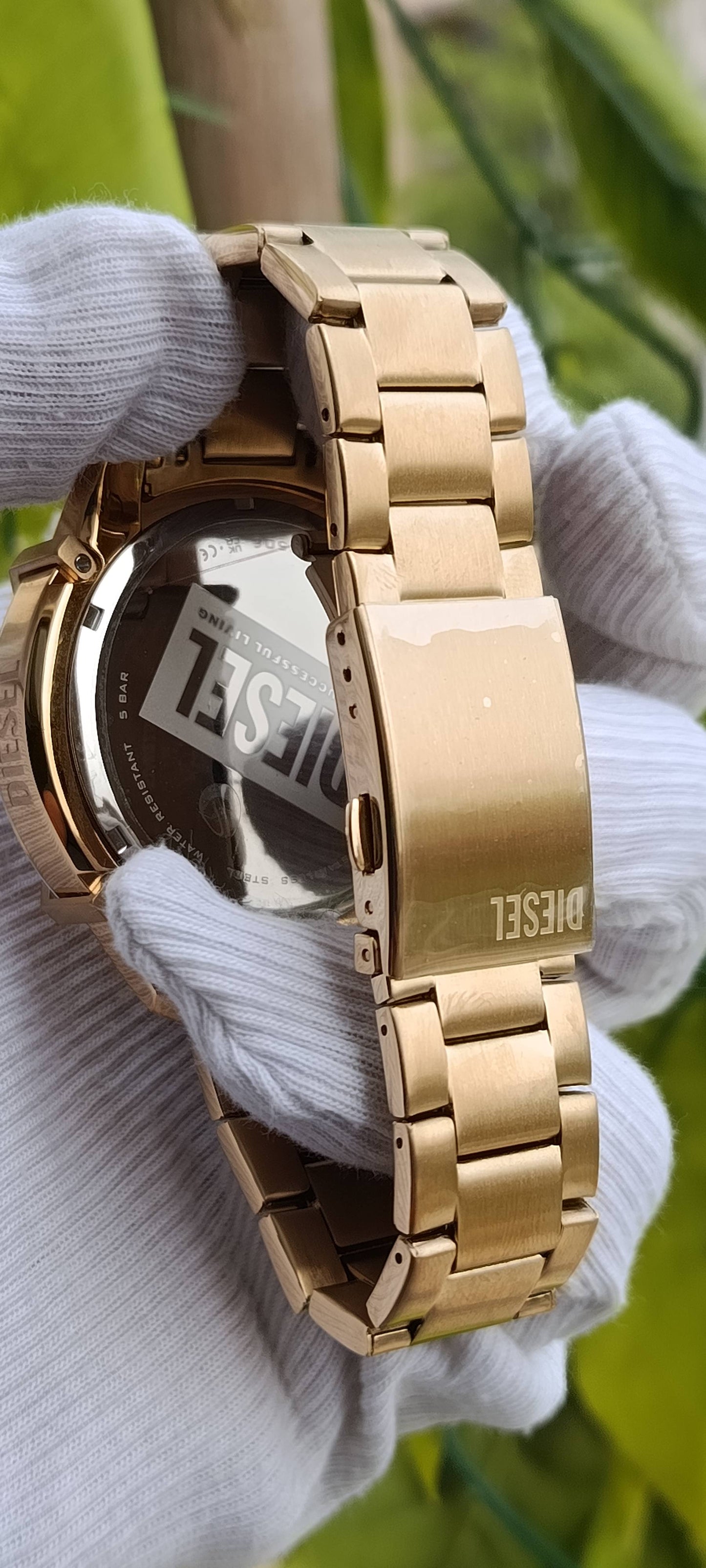 Diesel Griffed Chronograph Men's Watch – Gold-Tone Stainless Steel, Gold Sunray Dial, 48mm (DZ4573)