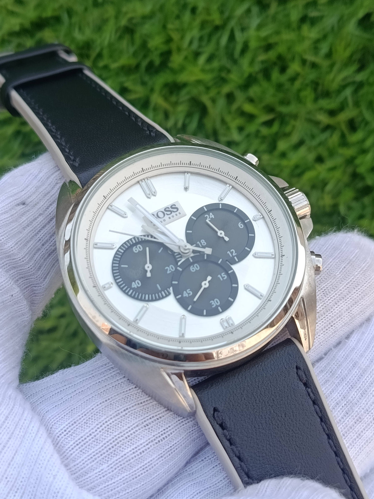Hugo Boss Driver Chronograph Men's Watch 1512880 – Silver Dial & Black Leather Strap
