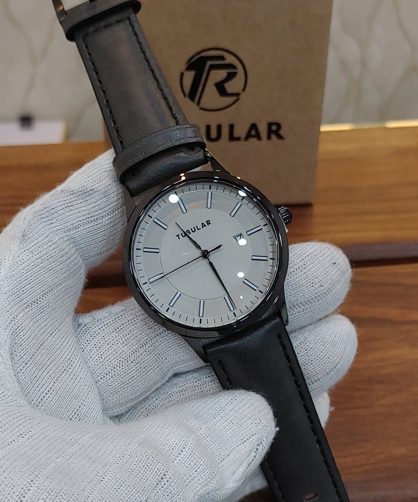 Tubular Wrist Watches For Men