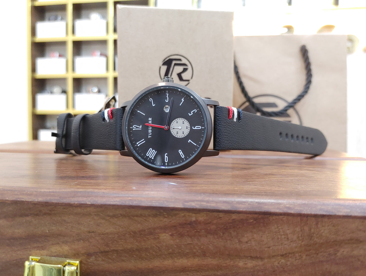 Tubular Wrist Watch Men Down Second