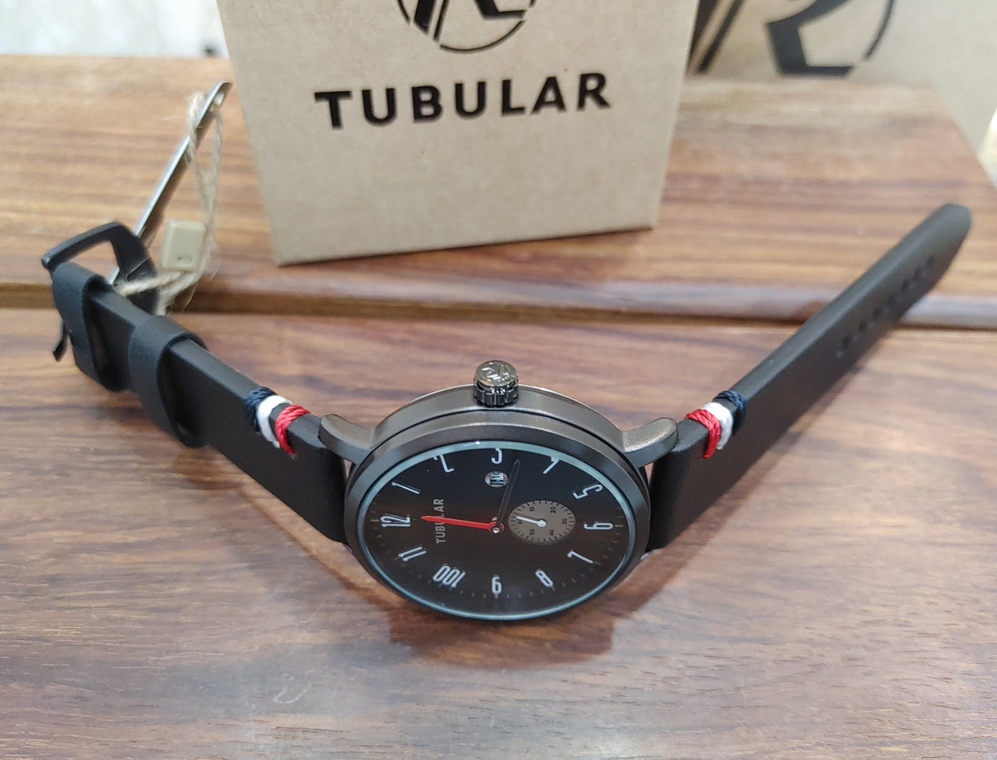 Tubular Wrist Watch Men Down Second