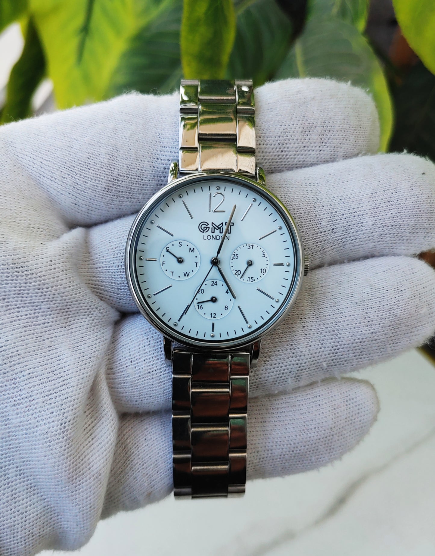 GMT London Date Graph Dial Men's Watch – 40mm Quartz Stainless Steel (White Dial)