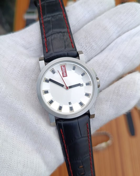 Levi’s L021DF-3 Quartz Men’s Watch – Original | Pre-Owned