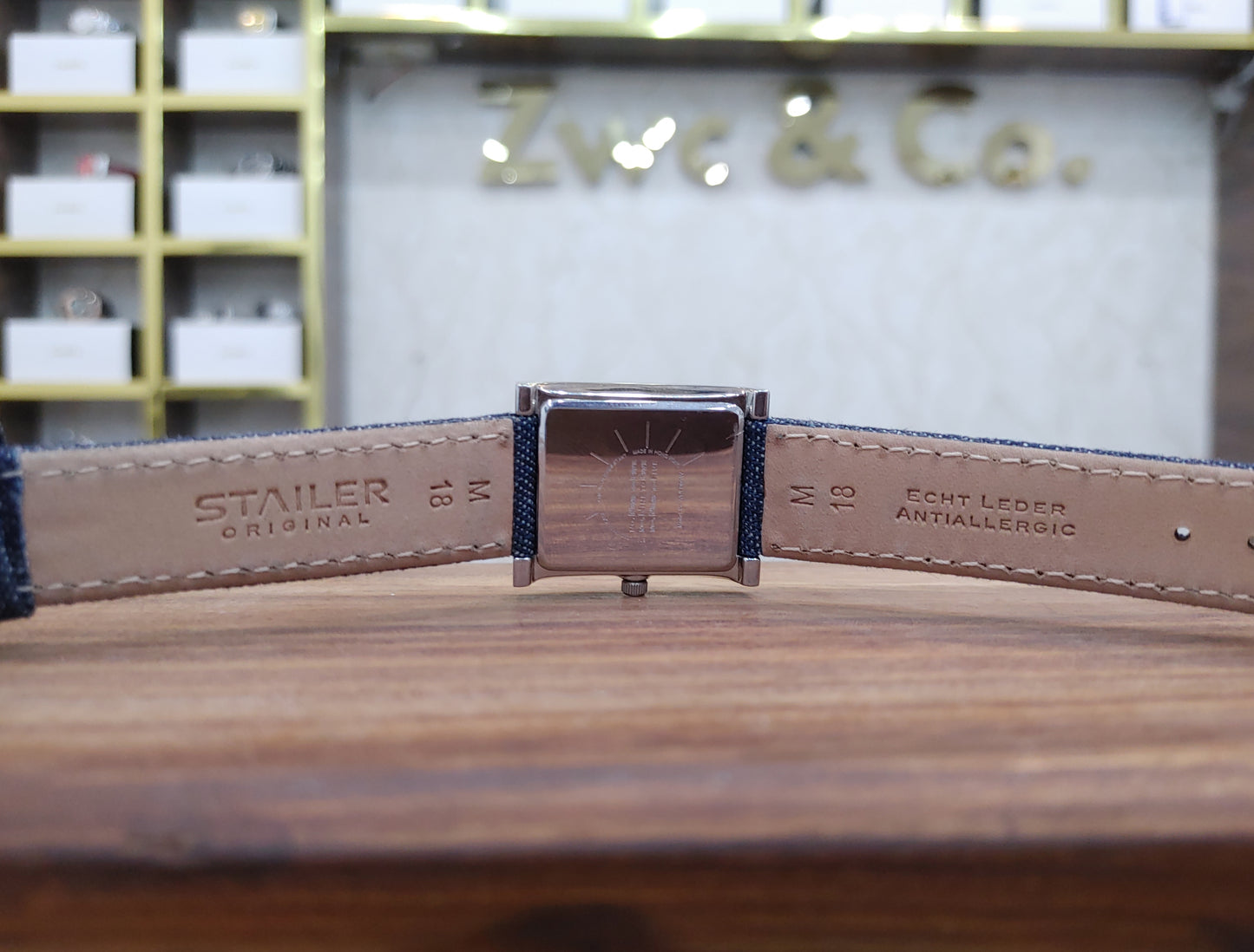 Nine To Five 35mm Watch Unisex