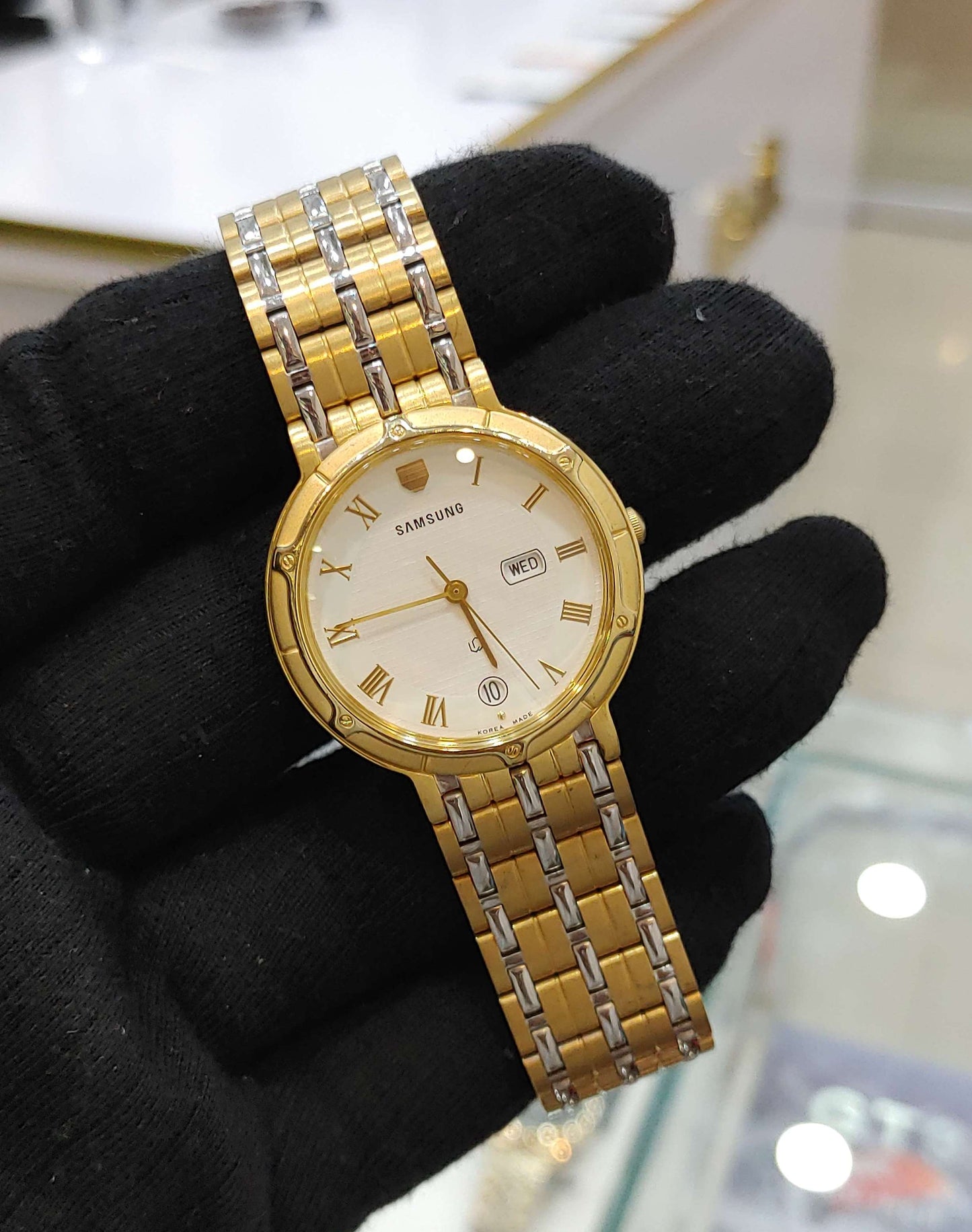 Samsung Vintage Classic Quartz Japan Korean Made